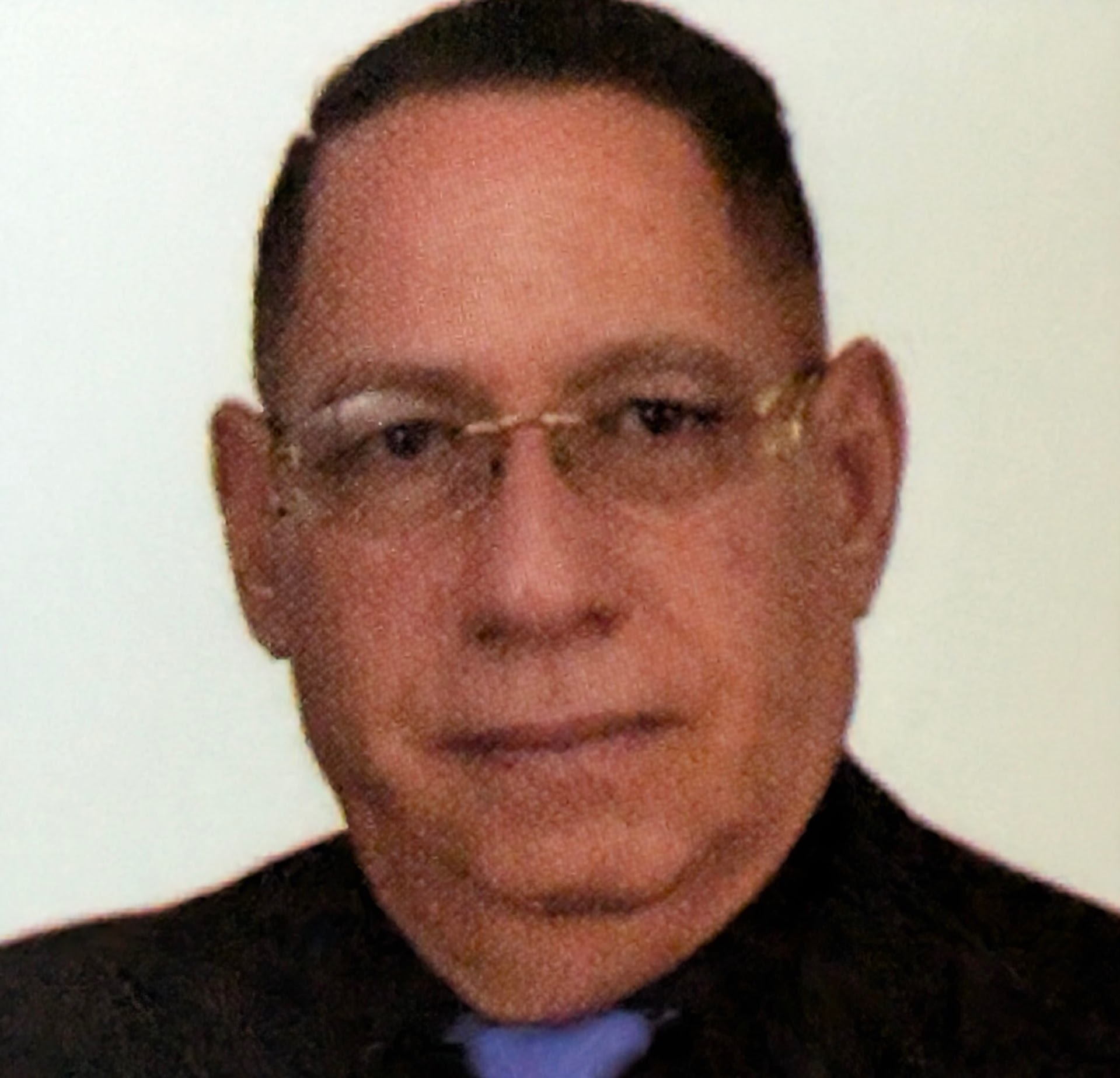 Dr. Emmanuel Abreu
